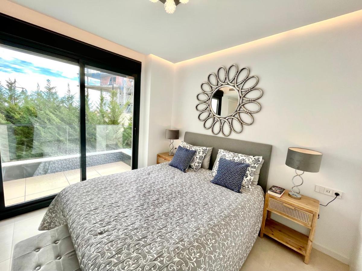 Luxury 3 Bedroom Apartment 300M From The Beach Fuengirola Luaran gambar